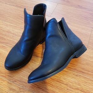 Ankle booties